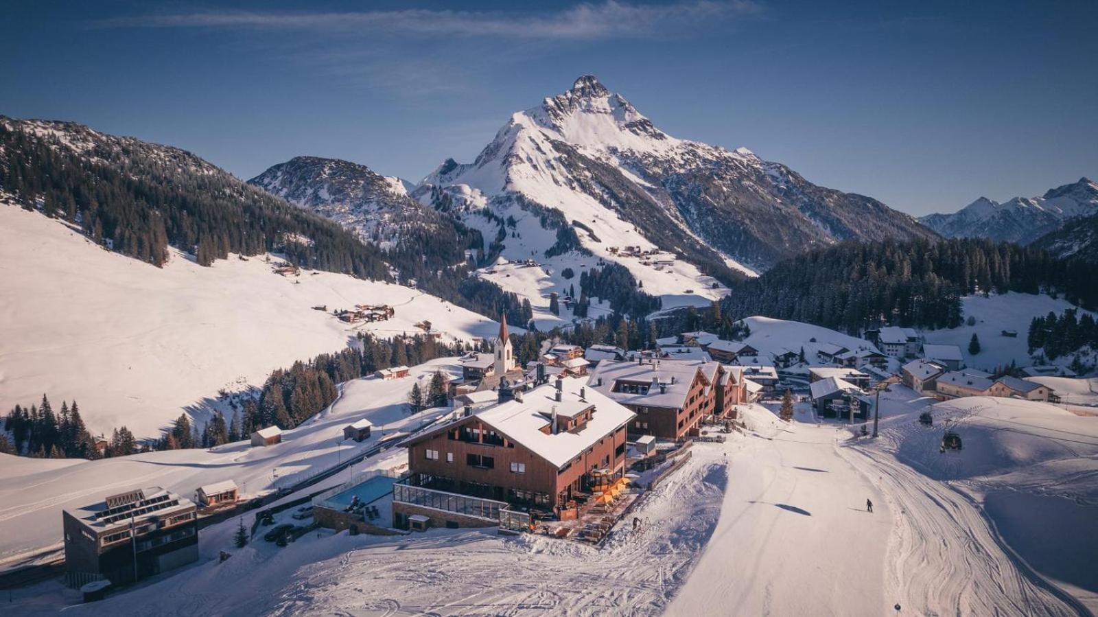 Alpenparks Hotel & Apartment Arlberg Warth Mit Pool Exterior foto