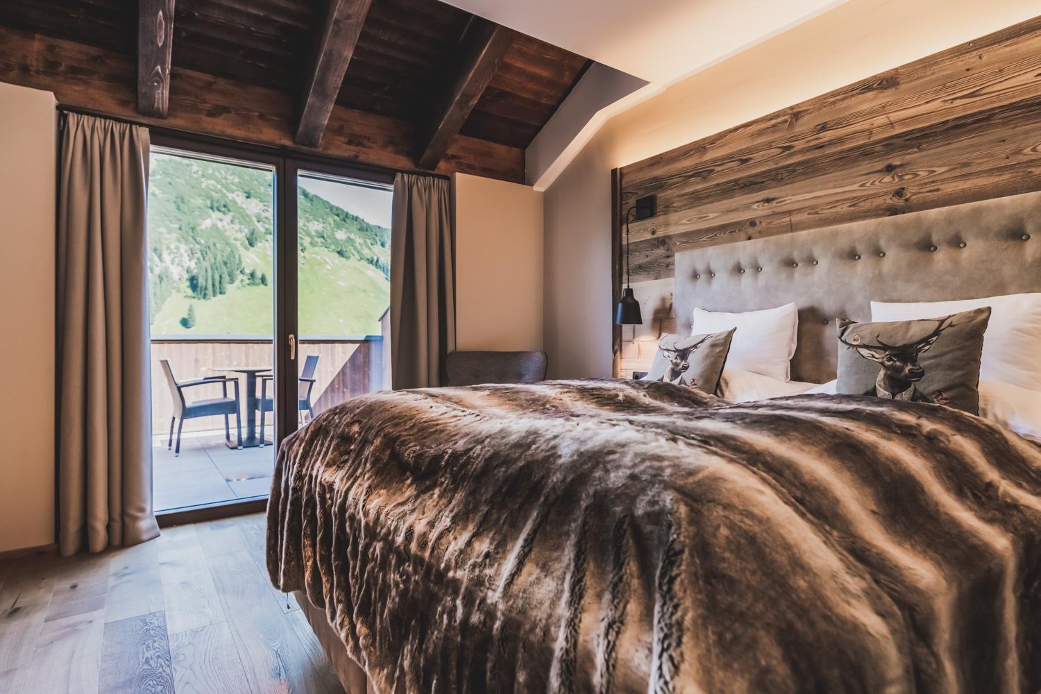 Alpenparks Hotel & Apartment Arlberg Warth Mit Pool Exterior foto