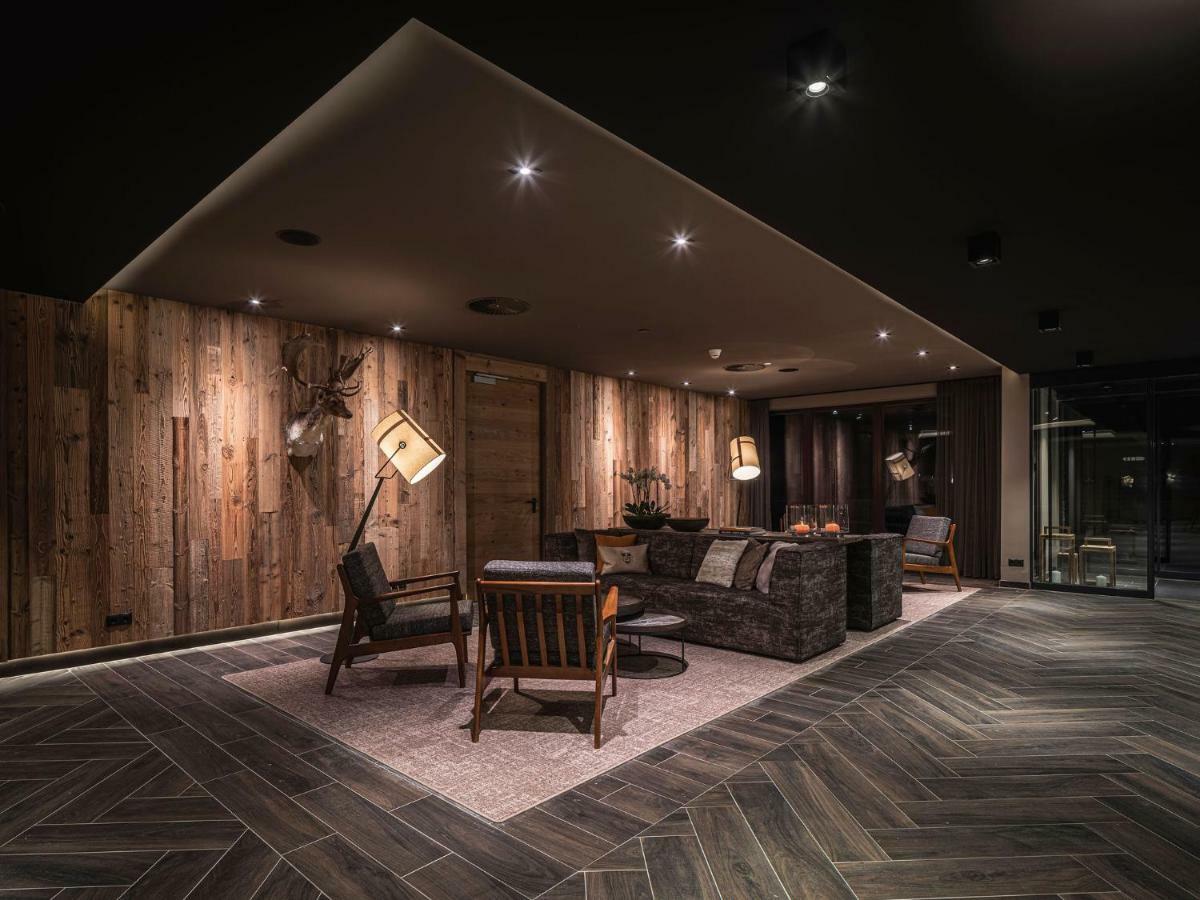Alpenparks Hotel & Apartment Arlberg Warth Mit Pool Exterior foto
